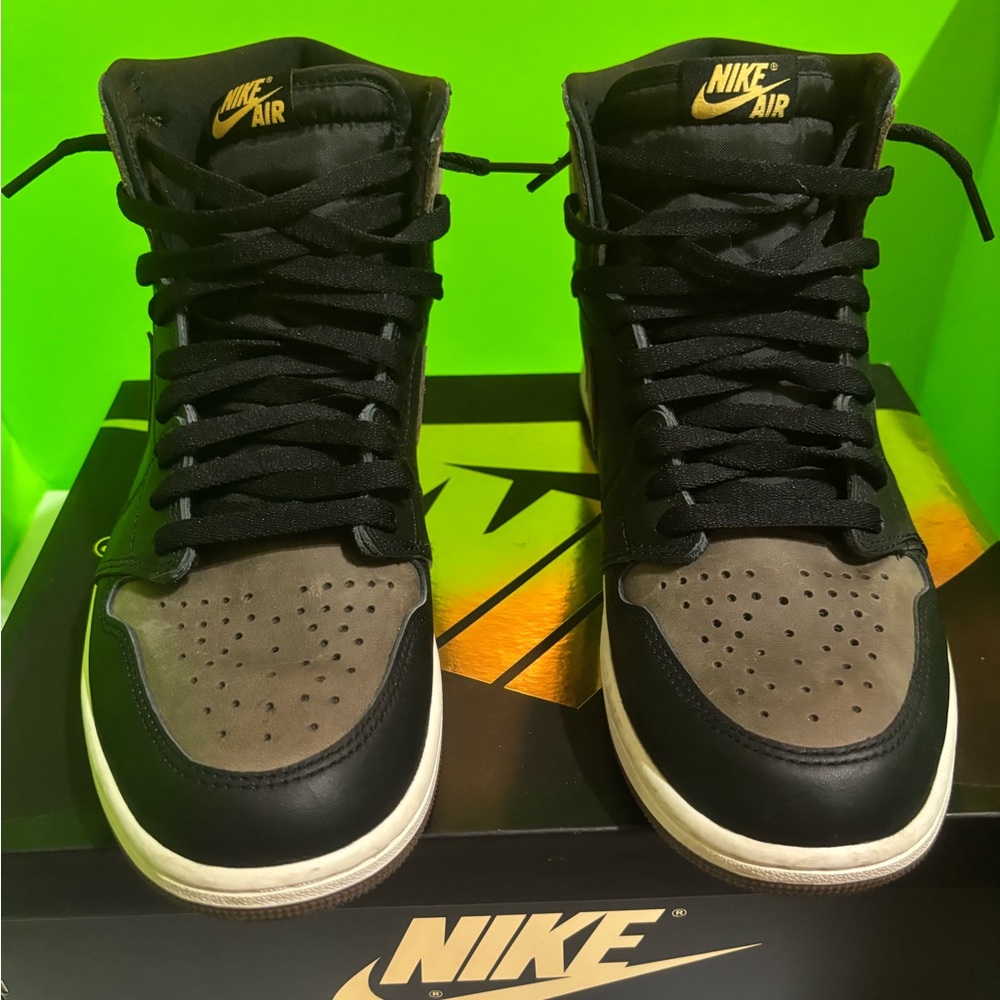 Nike Black and Brown Sneakers High-Top Style